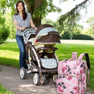 sac à langer-floral-pour-poussette-au-parc