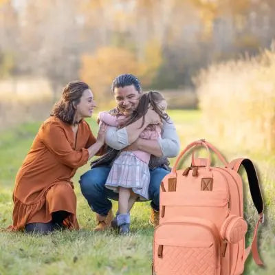 sac à langer-tendance-et-confortable-de-couleur-saumon
