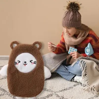 Bouillotte peluche-la peluche kawaii-chat-avec-fille-fiévreuse