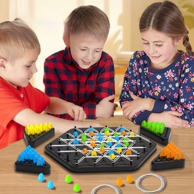 Jeu de société pour écoliers, stratégie et intelligence à la crèche