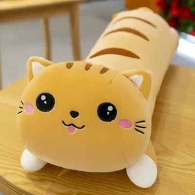 Peluche kawaii chat coussin brun aux yeux souriant et moustaches pattes blanches 