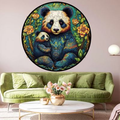 Puzzle en bois panda encastré généreusement sur le mur du salon vert