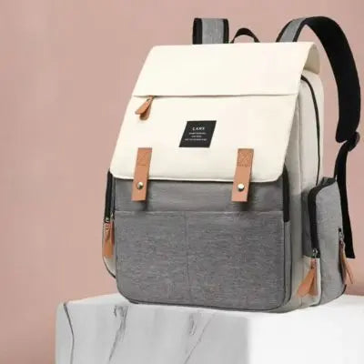 Sac a langer blanc et gris robuste-et-spacieux-pour-parents-heureux