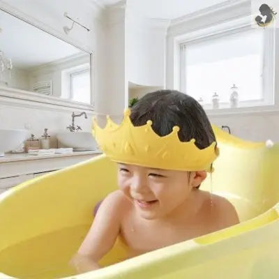 visiere de bain bebe jaune-dans le bain avec petit garçon